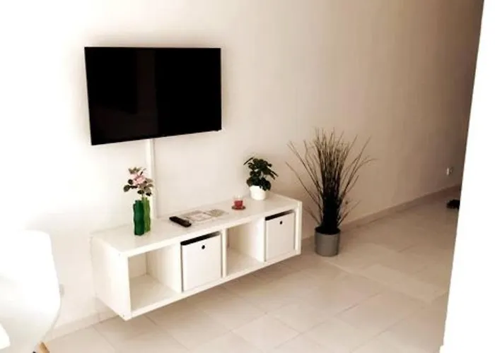 Tuscan Mit Meerblick Und Sonnenterrasse 아파트 *